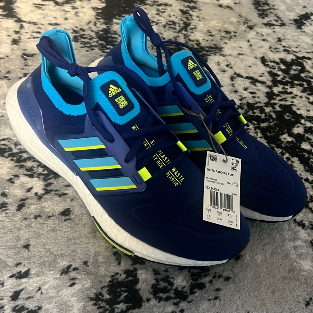 adidas Ultraboost 22